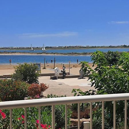 Au Bord De La Plage Du Grazel Gruissan Kültér fotó